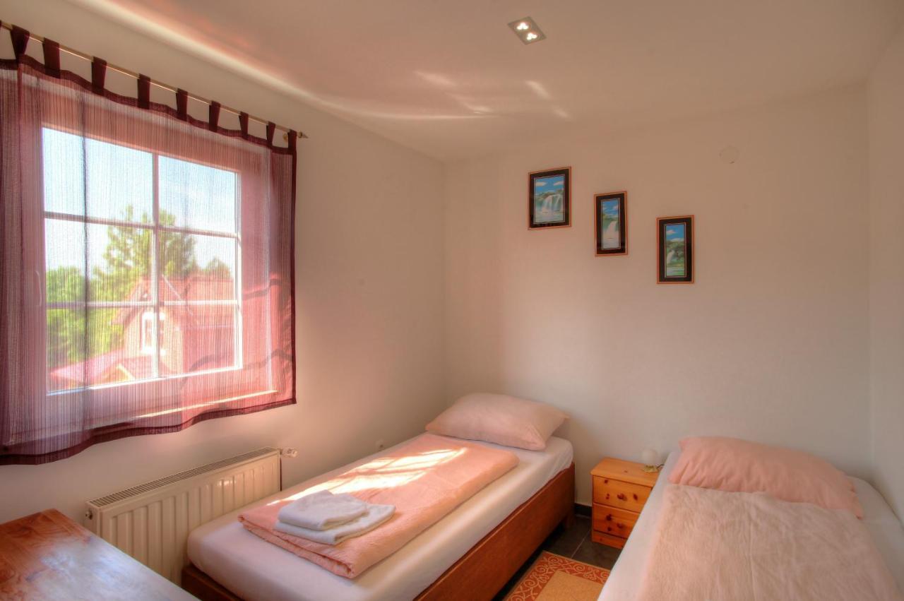 Bokun Apartments II Sisak Bagian luar foto